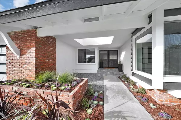 Placentia, CA 92870,2115 Rosemont ST