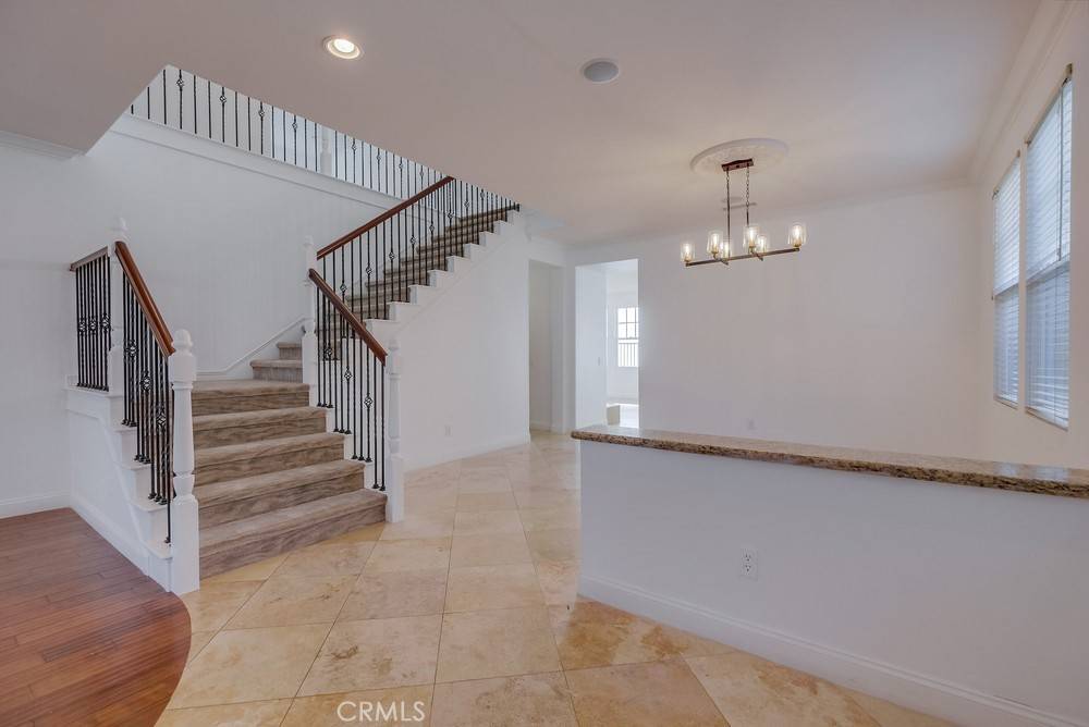 Signal Hill, CA 90755,2209 Westwind WAY
