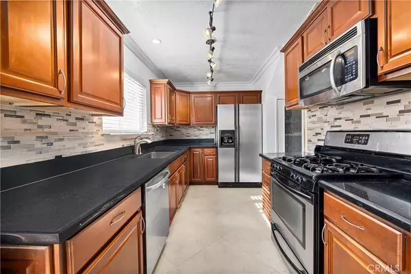 Buena Park, CA 90621,8134 Firth Green