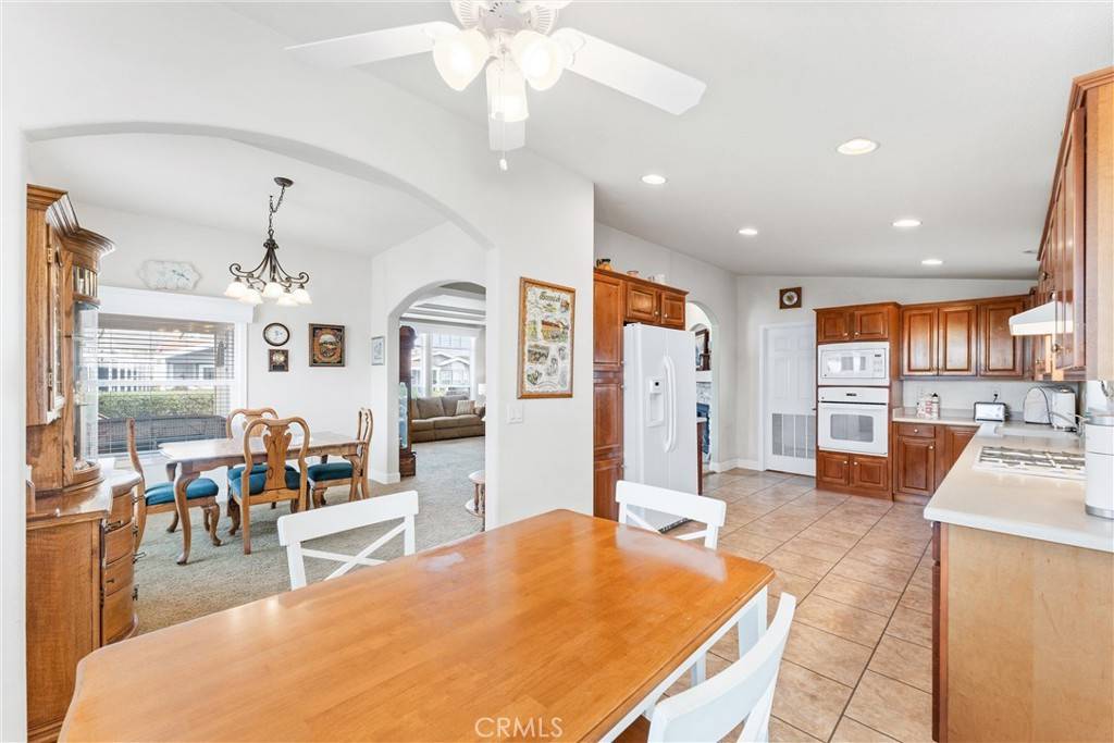 Huntington Beach, CA 92649,16222 Monterey LN #24