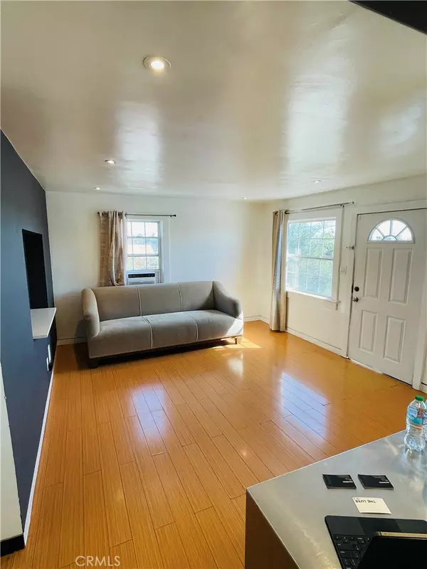 Los Angeles, CA 90022,4315 Blanchard St