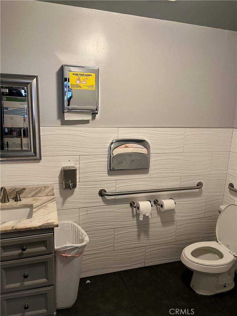 Tarzana, CA 91356,19001 Ventura BLVD