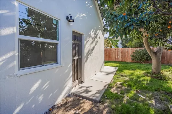 Santa Ana, CA 92707,2078 Evergreen ST