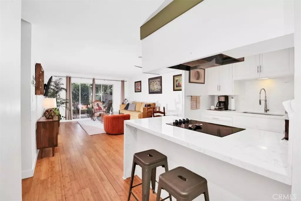 San Diego, CA 92107,4444 W Point Loma BLVD #2