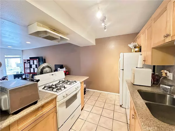 Santa Ana, CA 92701,1450 Cabrillo Park DR #A