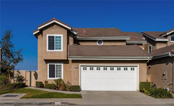 869 S Sapphire LN, Anaheim Hills, CA 92807
