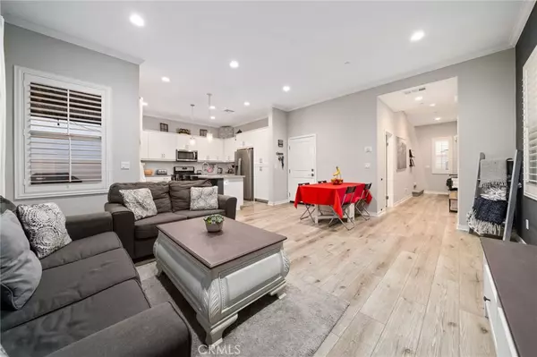 Corona, CA 92883,4234 Horvath ST #106
