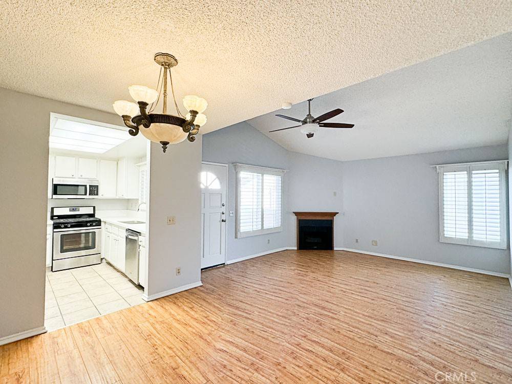 Stanton, CA 90680,10452 W Briar Oaks DR #A