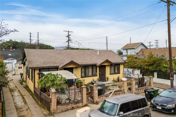 Los Angeles, CA 90065,634 Romulo ST