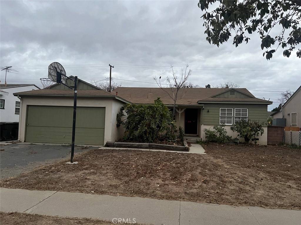 2042 W Porter AVE, Fullerton, CA 92833