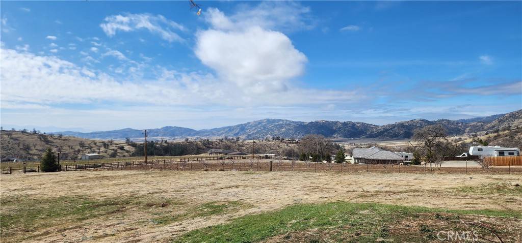 Tehachapi, CA 93561,21403 Tamaron