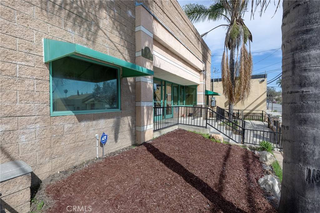 Signal Hill, CA 90755,1005 E Burnett ST