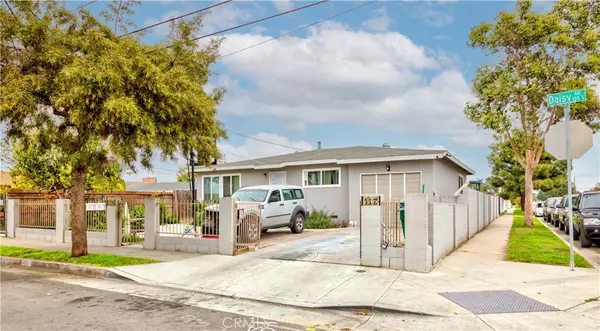 117 S Daisy AVE, Santa Ana, CA 92703