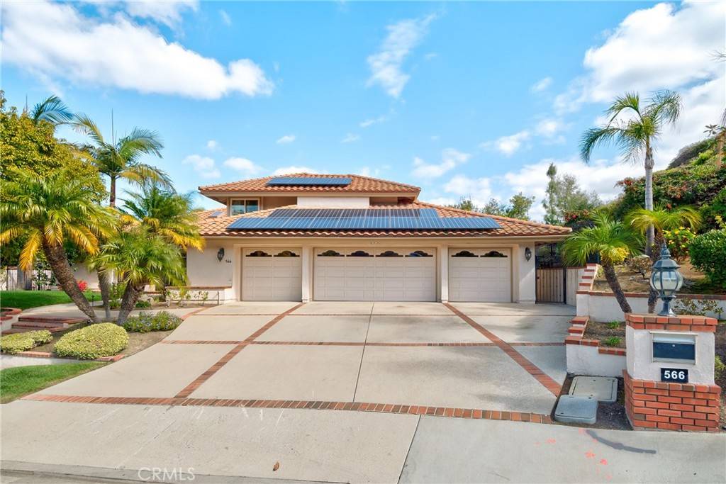 Anaheim Hills, CA 92807,566 S Los Coyotes DR