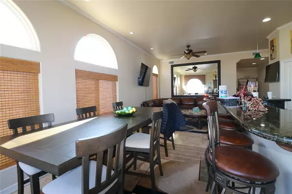 Newport Beach, CA 92663,1801 W Bay AVE