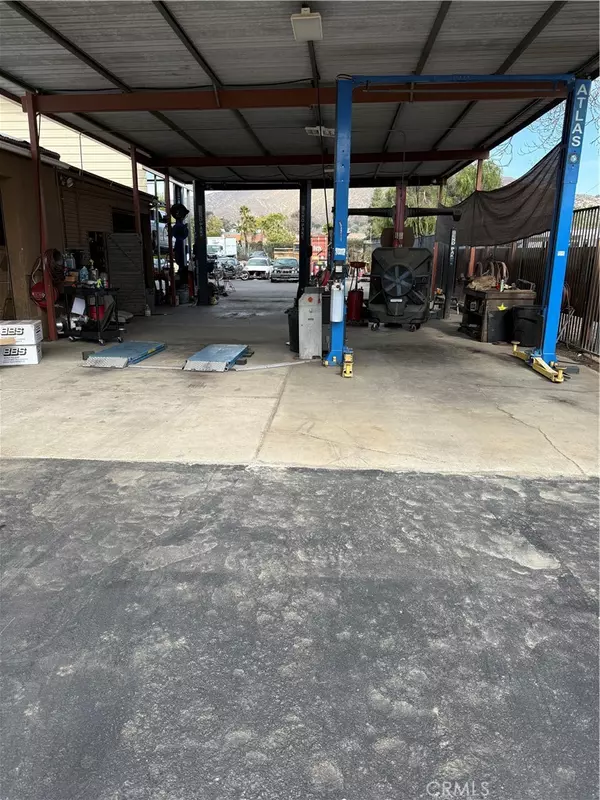 Jurupa Valley, CA 92509,5949 Mission BLVD
