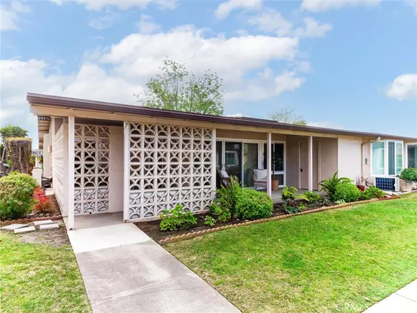 Seal Beach, CA 90740,1681 Interlachen #282-L
