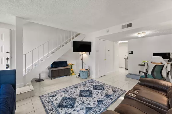 Sacramento, CA 95841,5828 Shadow Creek Dr #3