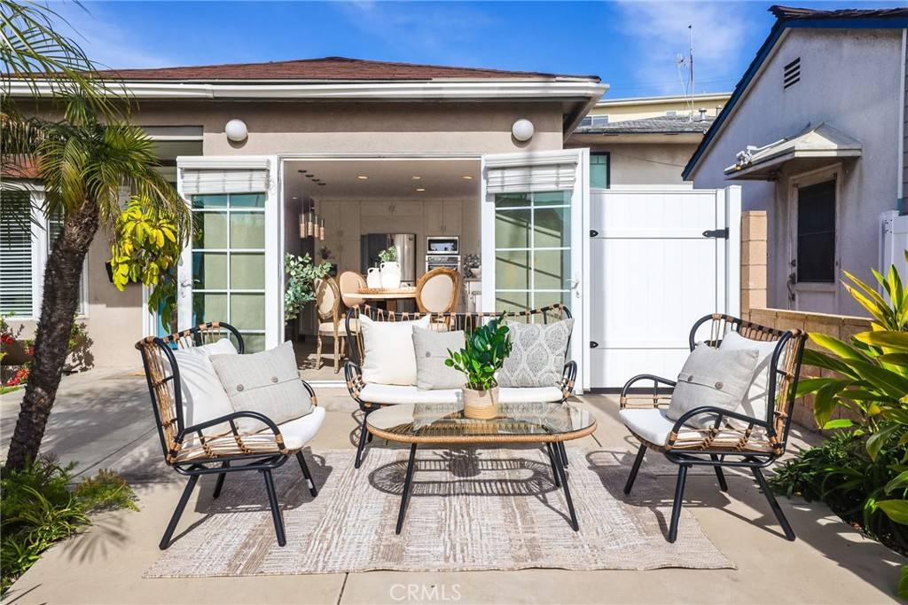 Seal Beach, CA 90740,221 Central AVE
