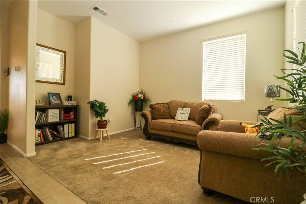 Lancaster, CA 93535,45664 Chama DR