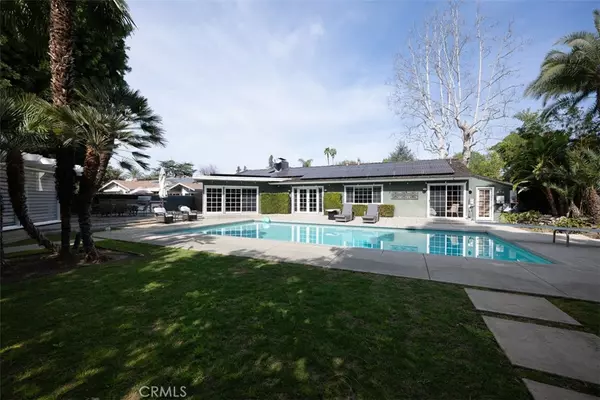 Santa Ana, CA 92706,1222 W Sharon RD