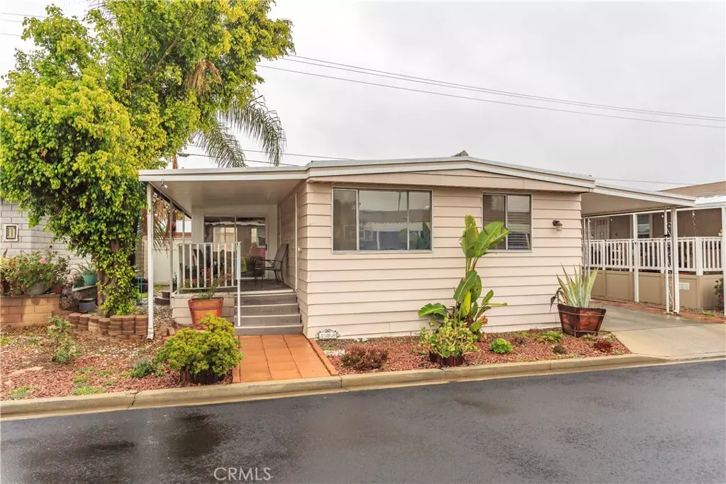La Verne, CA 91750,2755 Arrow #108