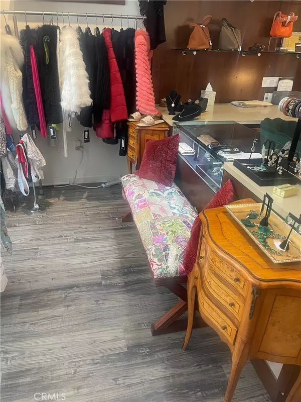 324 324, Newport Beach, CA 92662