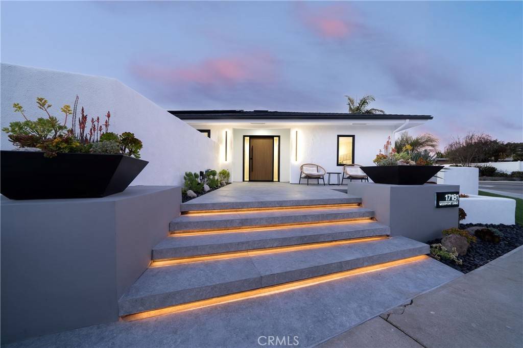 Huntington Beach, CA 92649,17181 Westport DR