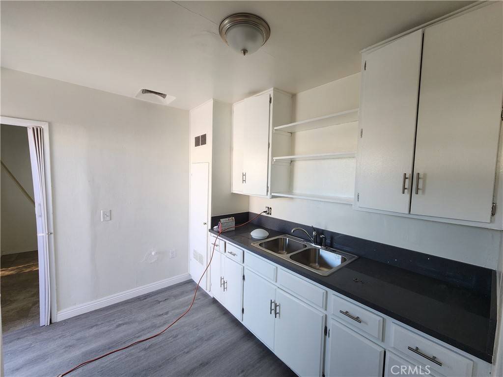 Bellflower, CA 90706,16811 Lakewood BLVD