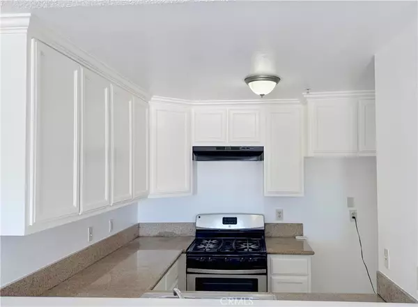 Santa Ana, CA 92701,450 E 4th ST #414