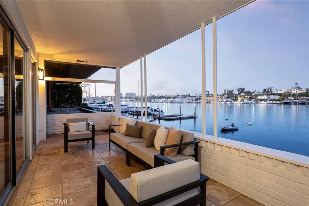 Newport Beach, CA 92663,310 Via Lido Nord