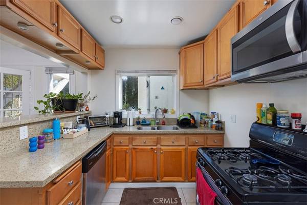 Long Beach, CA 90806,216 W 23rd ST