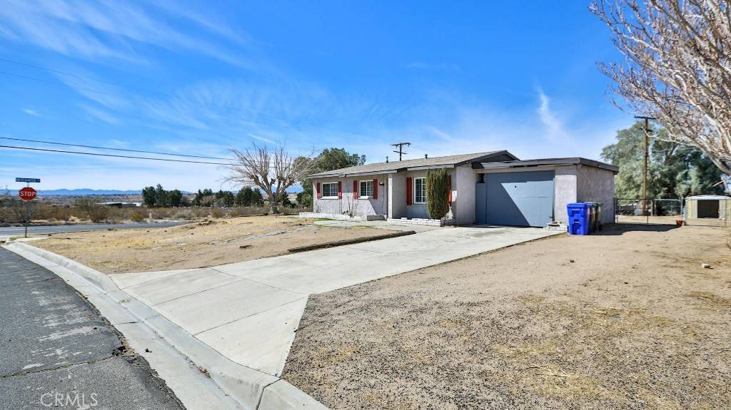 17316 Neptune Ave, Victorville, CA 92394