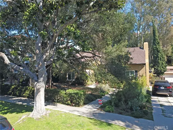 2016 N Hobart BLVD, Los Angeles, CA 90027