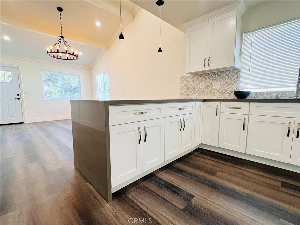 Northridge, CA 91324,9010 Wilbur