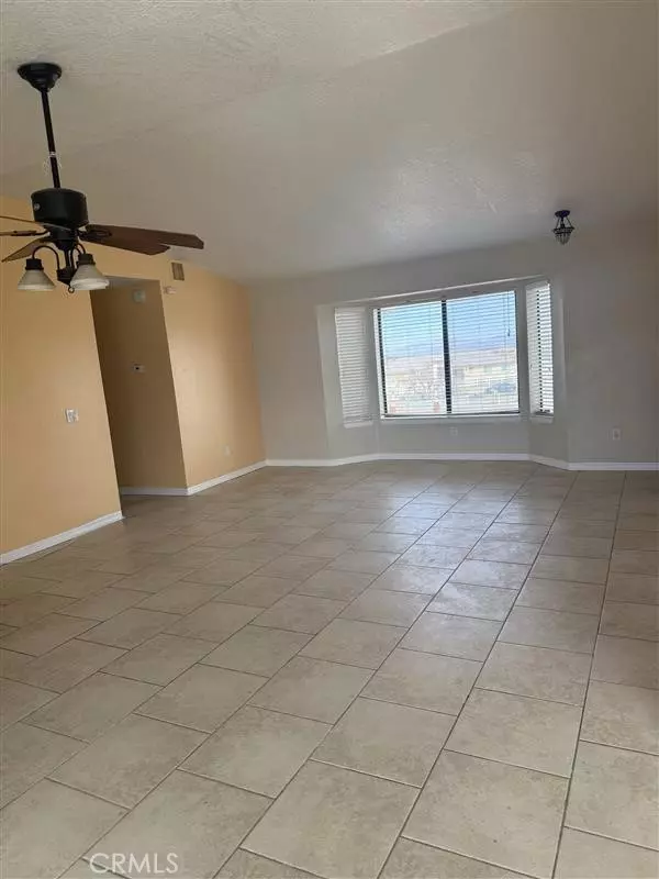 Hesperia, CA 92344,10121 Mesquite ST