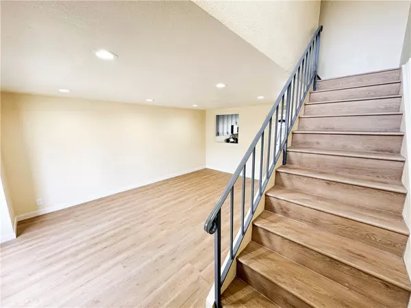 Anaheim, CA 92804,949 Downey Pl #18