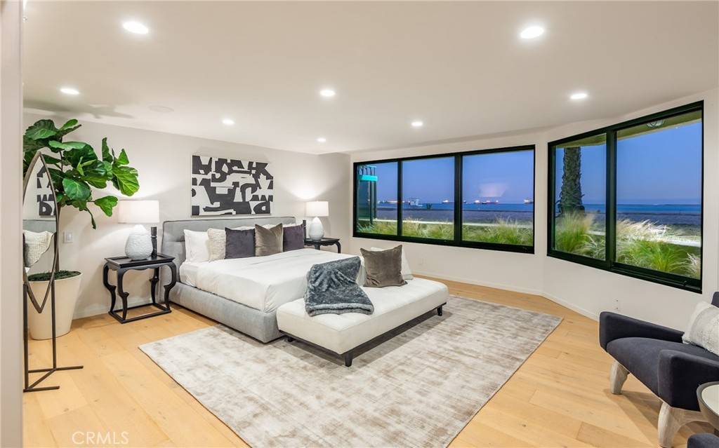 Long Beach, CA 90802,1310 E Ocean BLVD #14