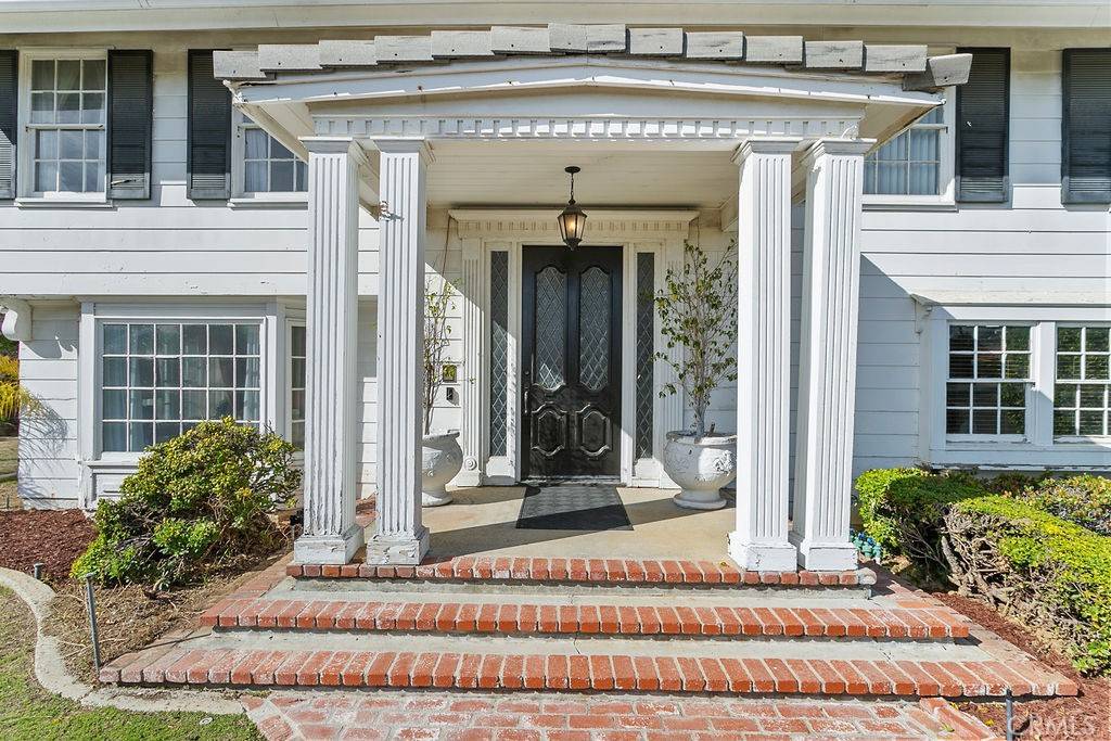 Villa Park, CA 92861,19111 Ridgeview RD