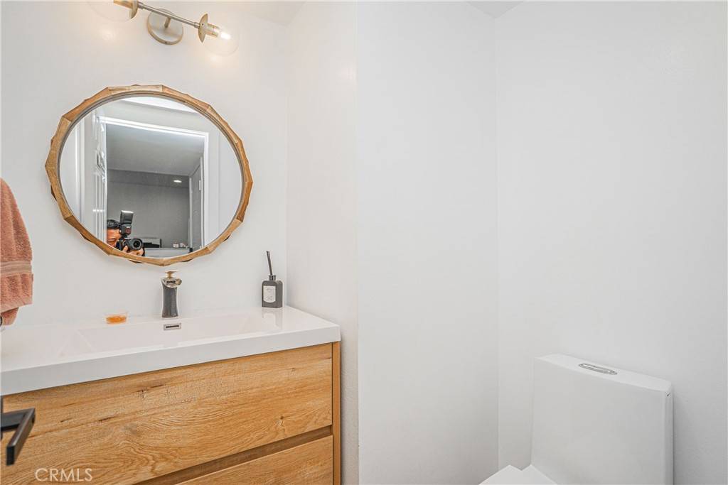 Buena Park, CA 90621,8242 Gregory CIR
