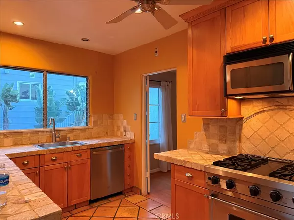 Long Beach, CA 90803,6 36th PL #8