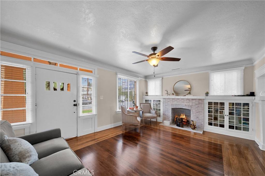 Los Angeles, CA 90042,5114 Monte Vista ST