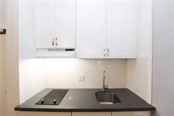 Whittier, CA 90601,5302 Carley #B