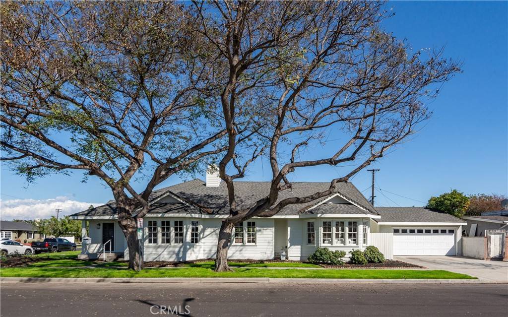 Long Beach, CA 90815,6440 E El Roble ST