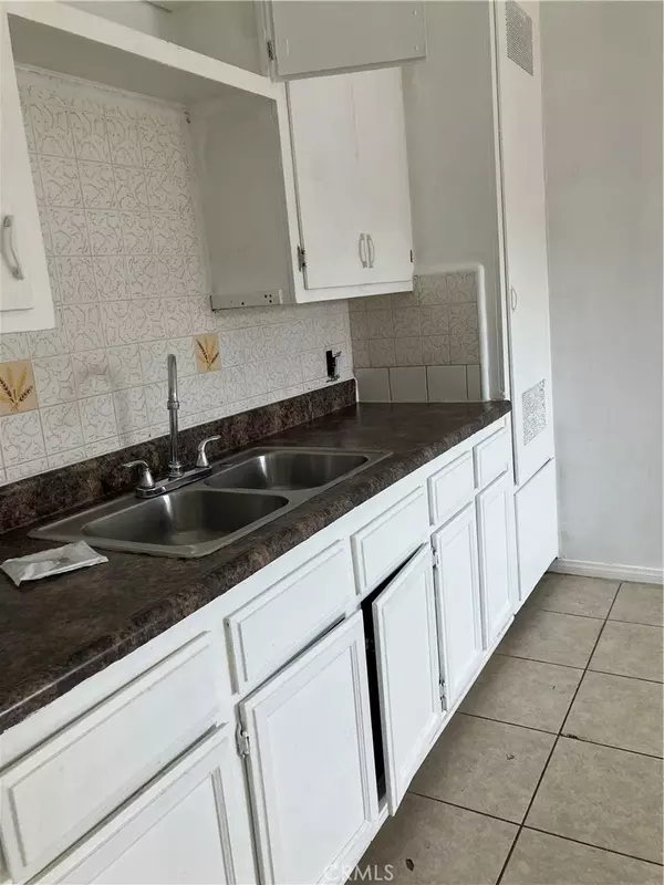 5541 Linden AVE #D, Long Beach, CA 90805