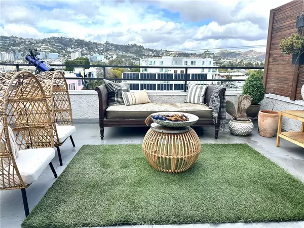 660 N Sweetzer AVE #302, West Hollywood, CA 90048