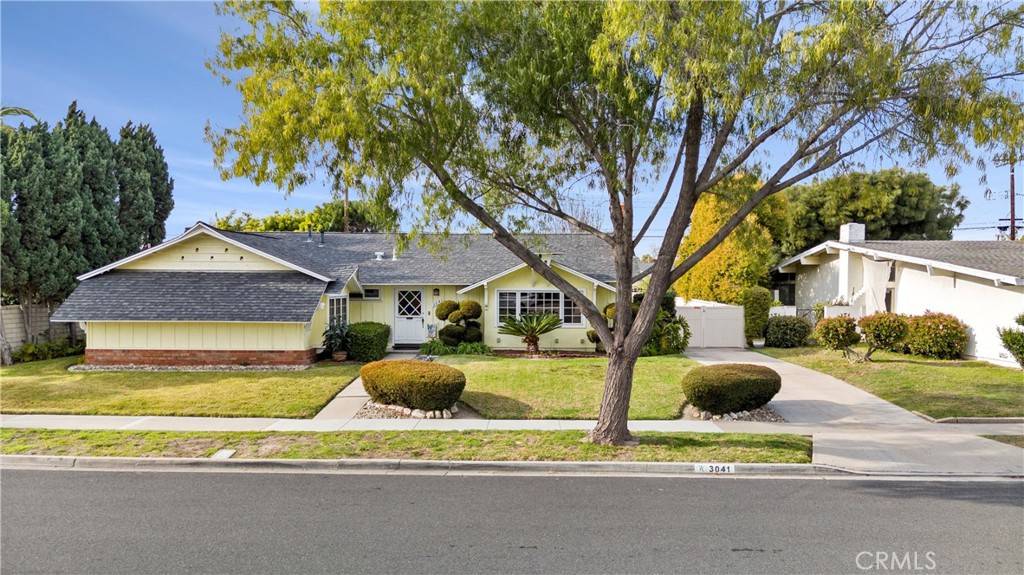 Los Alamitos, CA 90720,3041 Yellowtail DR