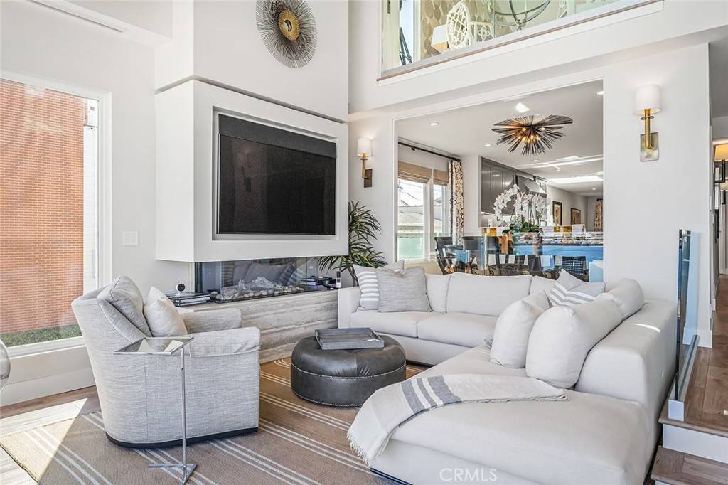 Long Beach, CA 90803,6302 E Bay Shore