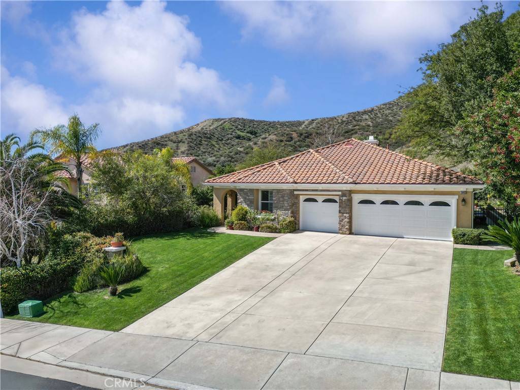 Canyon Country, CA 91351,28403 Hawks Ridge DR