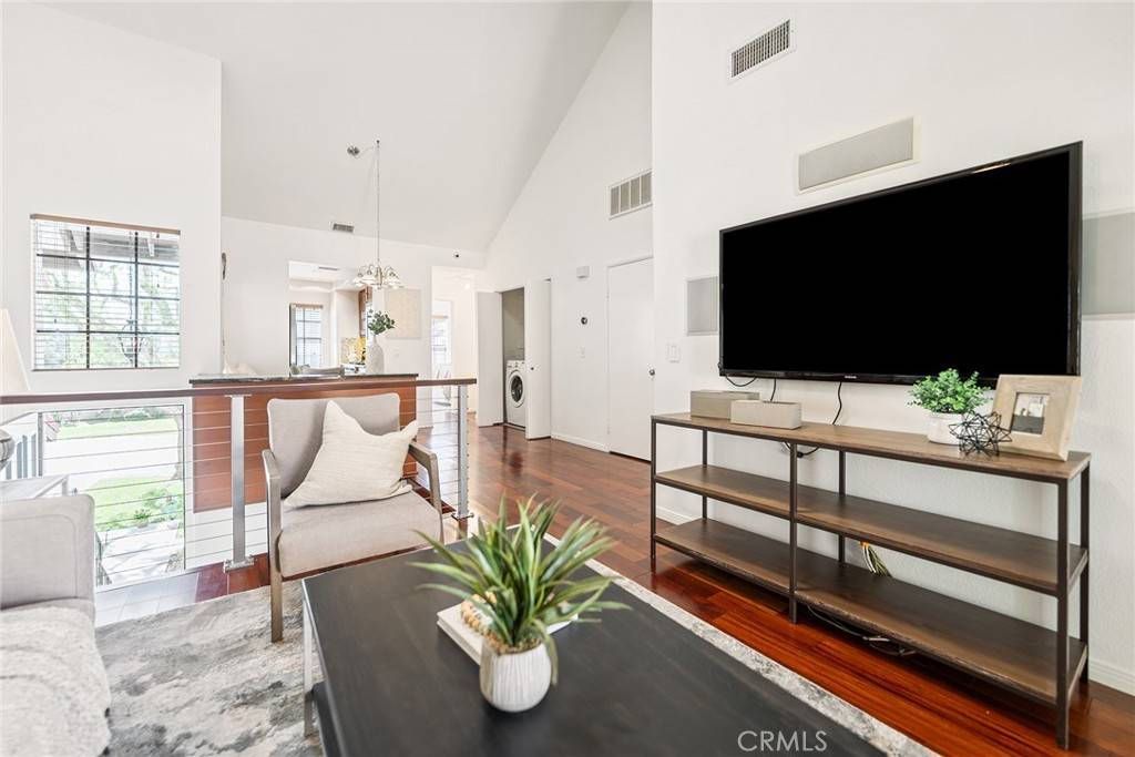 Orange, CA 92869,393 S Via El Modena #5